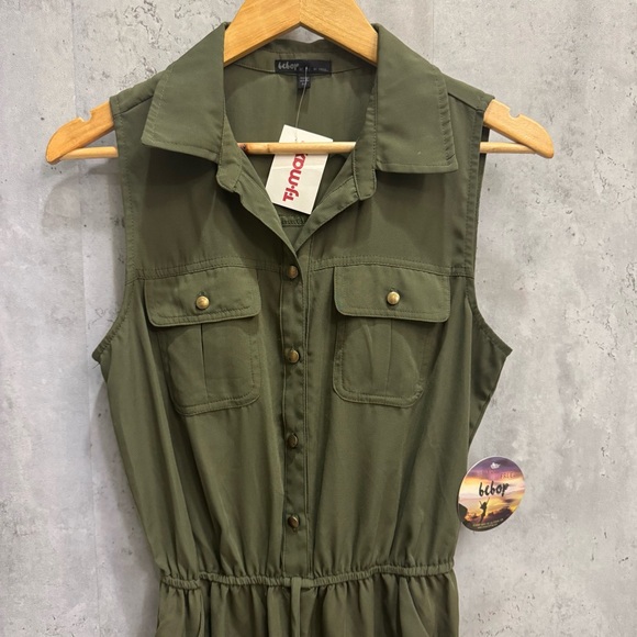 Olive Green Sleeveless Jumpsuit - Picture 3 of 7